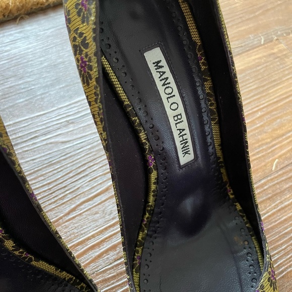 Manolo Blahnik Hangisi - Picture 7 of 10